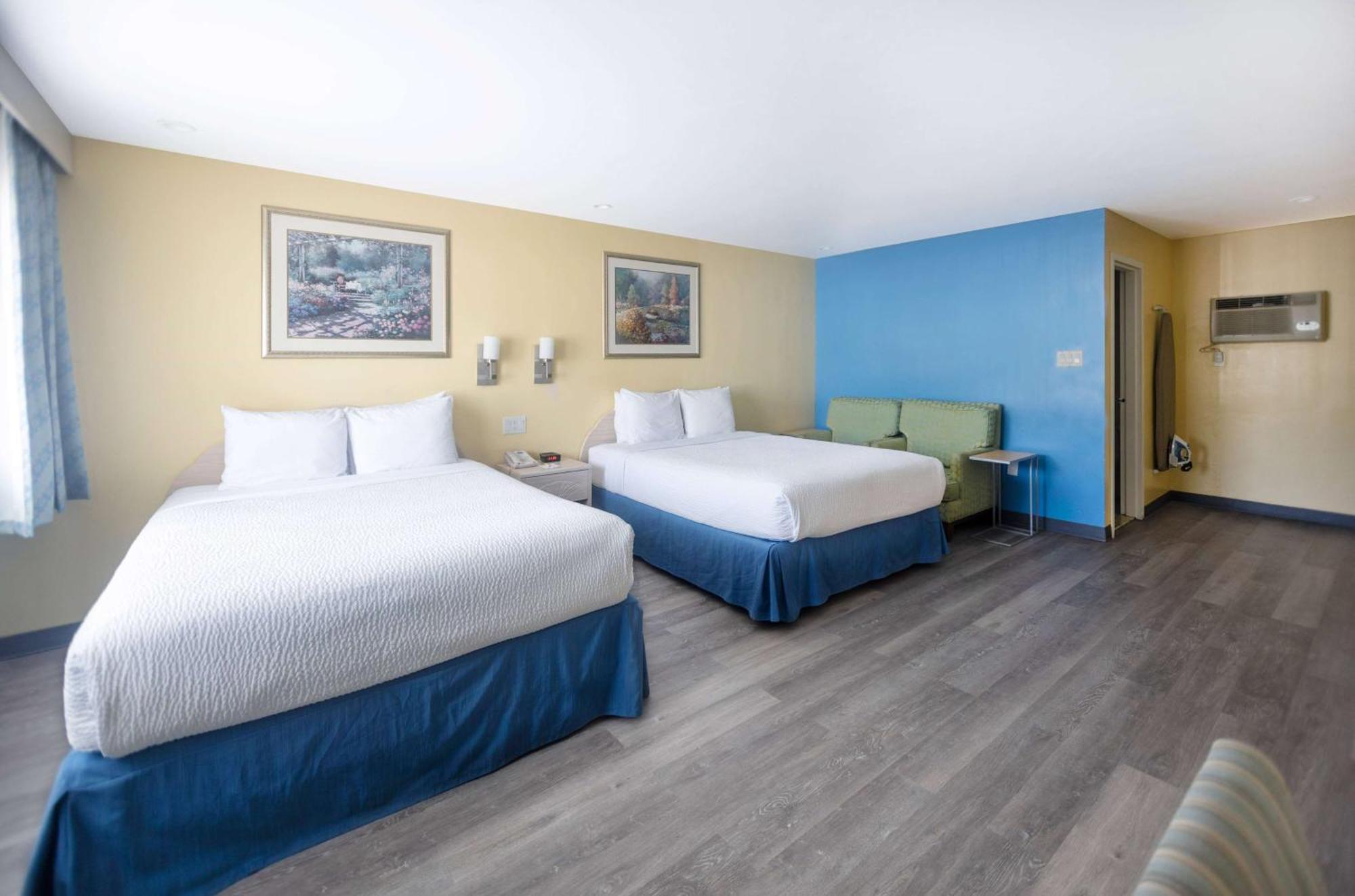 Days Inn By Wyndham Hicksville Long Island Εξωτερικό φωτογραφία
