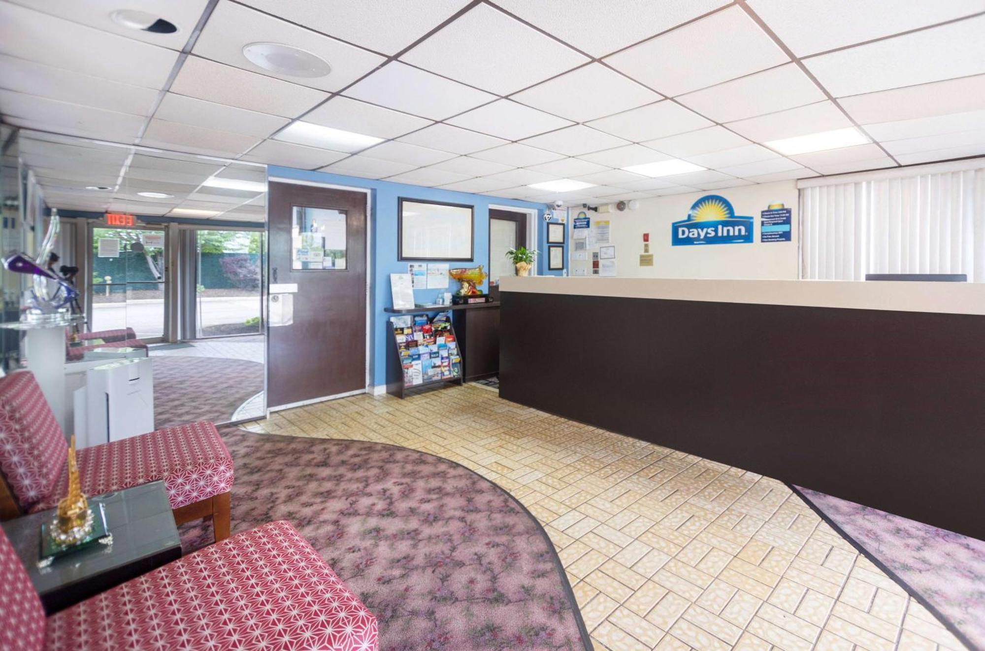 Days Inn By Wyndham Hicksville Long Island Εξωτερικό φωτογραφία